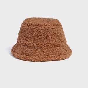 APPARIS Vegan Shearling Camel Colored Bucket Hat Great Condition